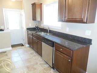 4th image of 8921 Harvey St