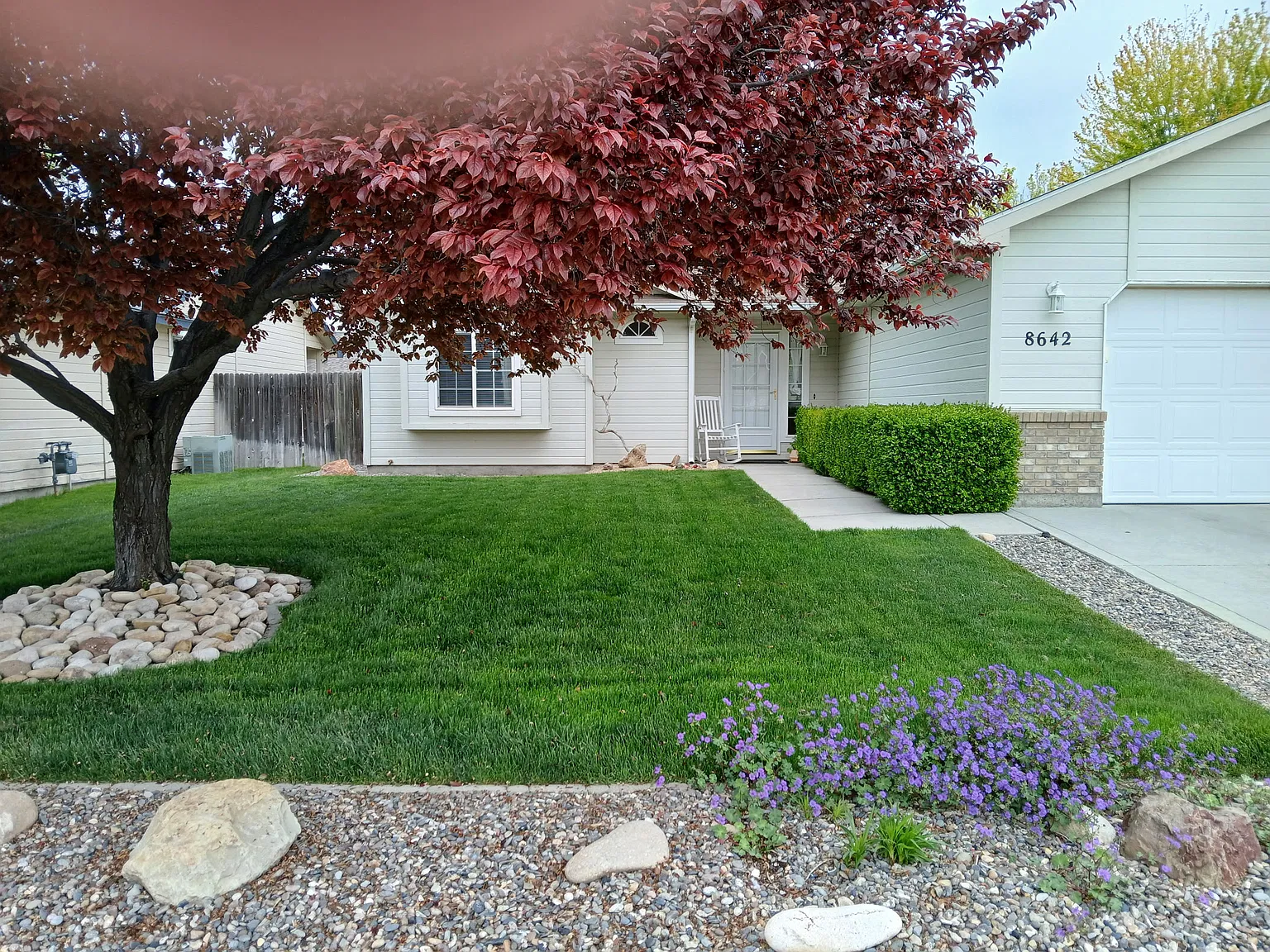 3 bed, 1215 sqft, $1,995 — Photo 1