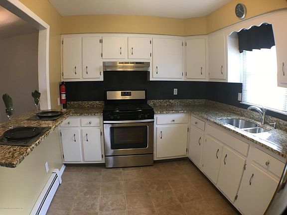 2nd image of 51 Edinburgh Dr