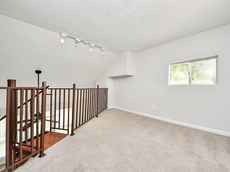 17011 Dusty Mill Dr W — Photo 25