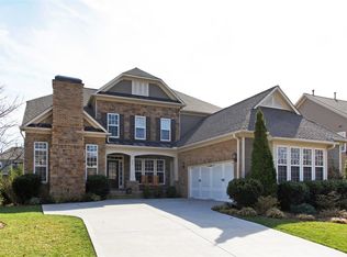 909 Ravendale Pl, Cary, NC 27513