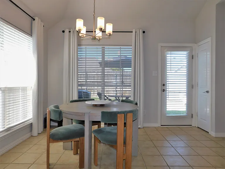 1119 Postwood Dr — Photo 21