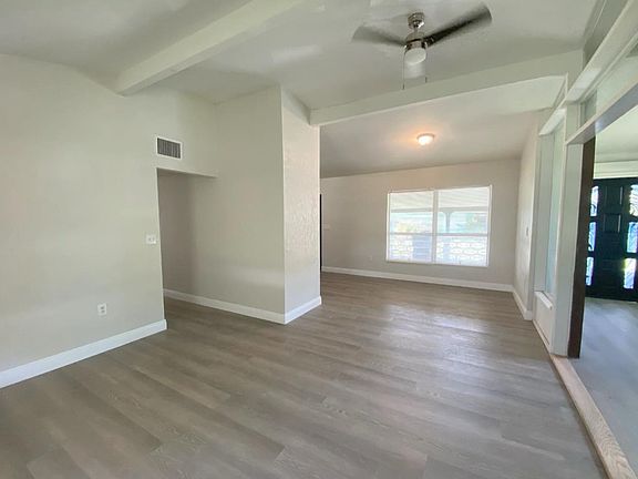 3rd image of 1511 Louisiana Ave