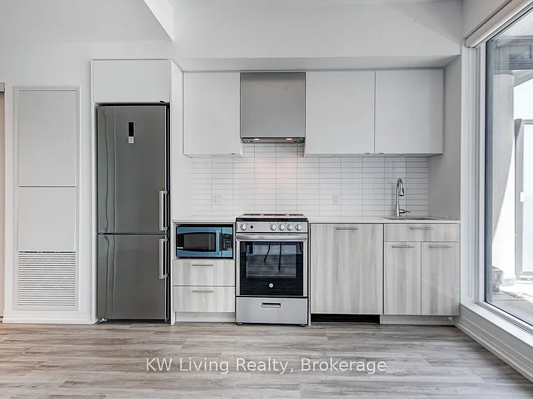 251 Jarvis St #921 — Photo 6