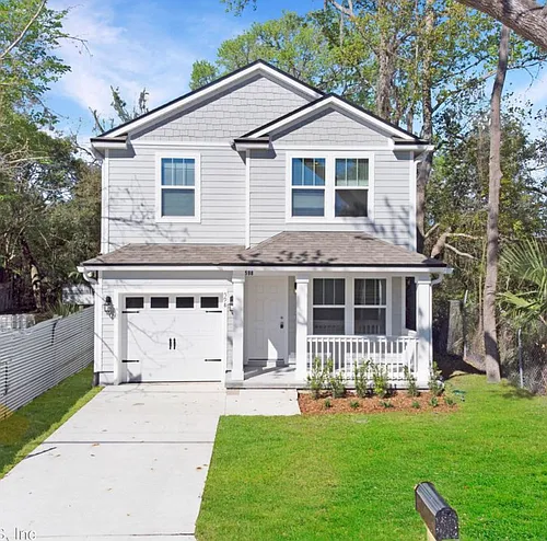 598 Florence St Photo 1