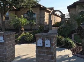618 S Dfw Dr, Edinburg, TX