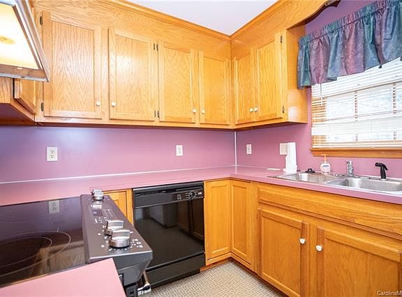 5th image of 805 Cornwallis Ave APT 1