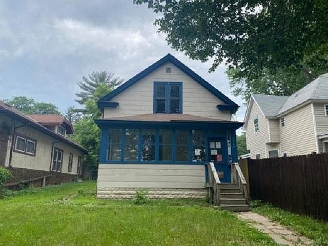 1st image of 2413 Thomas Ave N