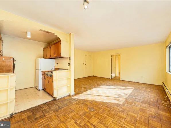 2325 42nd St NW APT 404, Washington, DC 20007