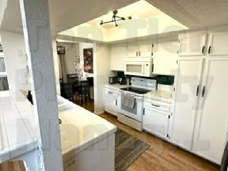 4271 Esperanza Way — Photo 11