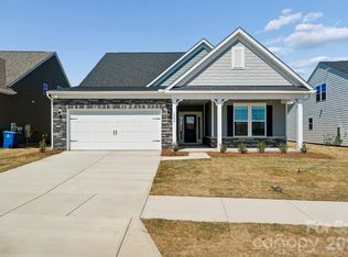 1080 Arundle Rd, Sherrills Ford, NC 28673