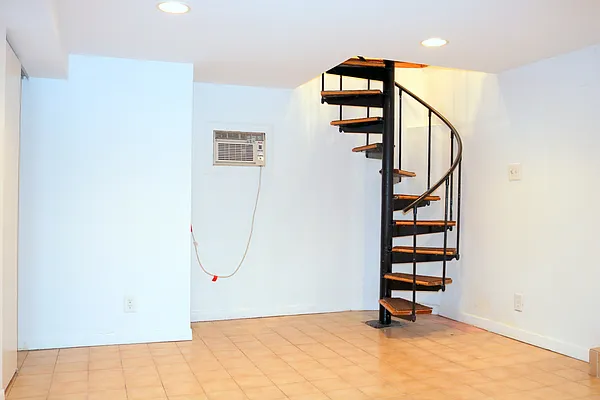 Rented by Salizzoni Realty | media 26