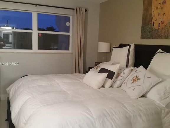 4th image of 8101 Sunrise Lakes Dr N APT 206