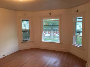 152 Maple St, Bangor, ME 04401