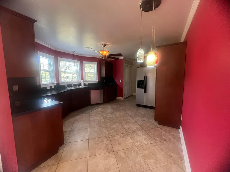 3801 N Hills Dr — Photo 11