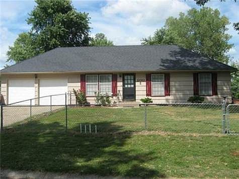 Fenced In Front Yard and Nice Landscaping