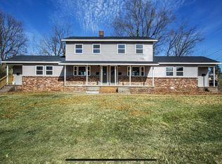 110 Viking Rd, Oak Ridge, TN 37830