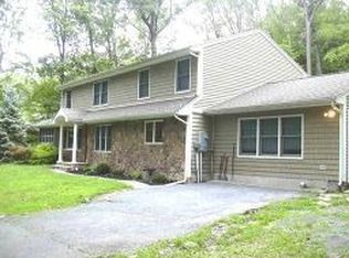 1 Hornbeam Ln, Kinnelon, NJ 07405