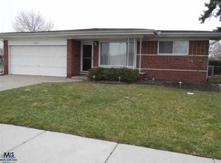 13332 Rosselo Dr, Warren, MI 48088