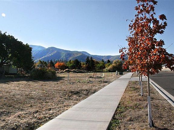 5th image of 1032 Clear Creek Dr Lot 5