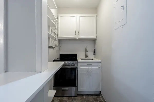 Rented by New York Casas Ltd. | media 10