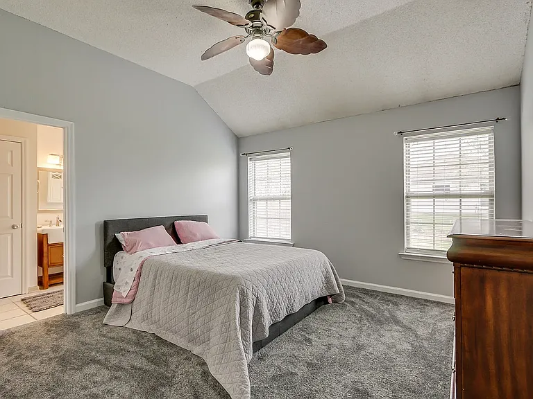 2220 Jo Ann Dr — Photo 13