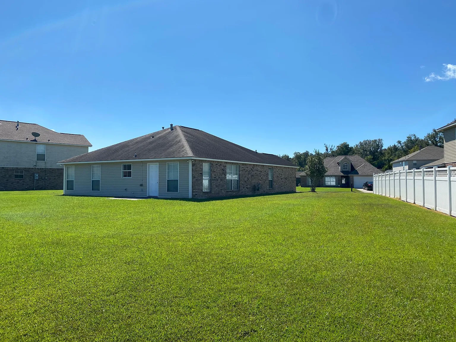 5282 Faulkner Drive — Photo 4