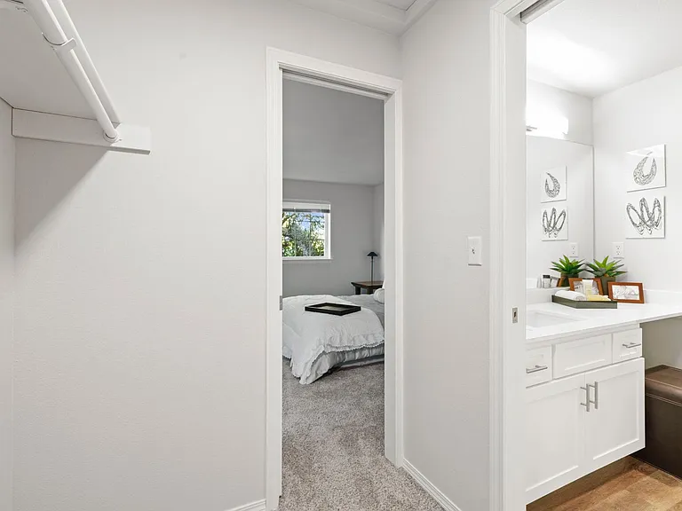 Water's Edge Townhomes — Photo 22