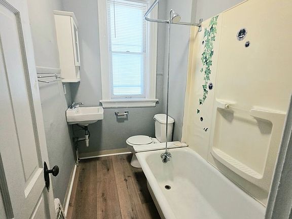 5th image of 3709 McDonald Ave #3711