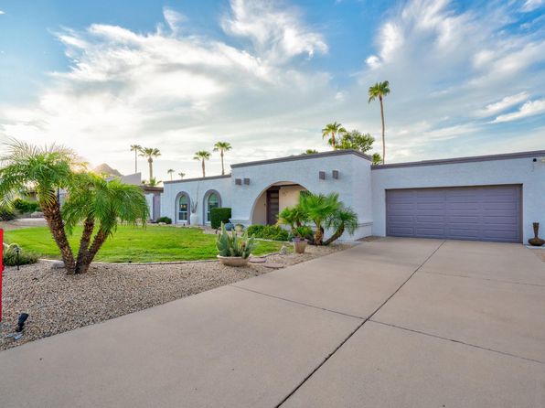 2532 E Desert Cove Ave