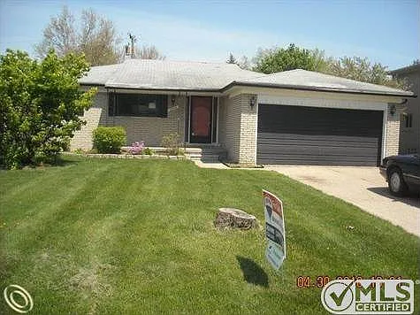 25530 Catalina St photo 1