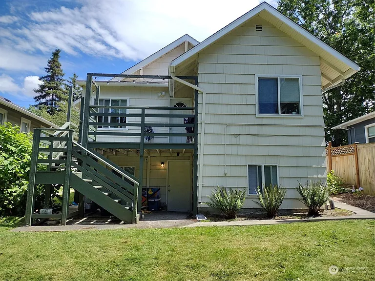 5309 7th Ave NE #5 — Photo 5