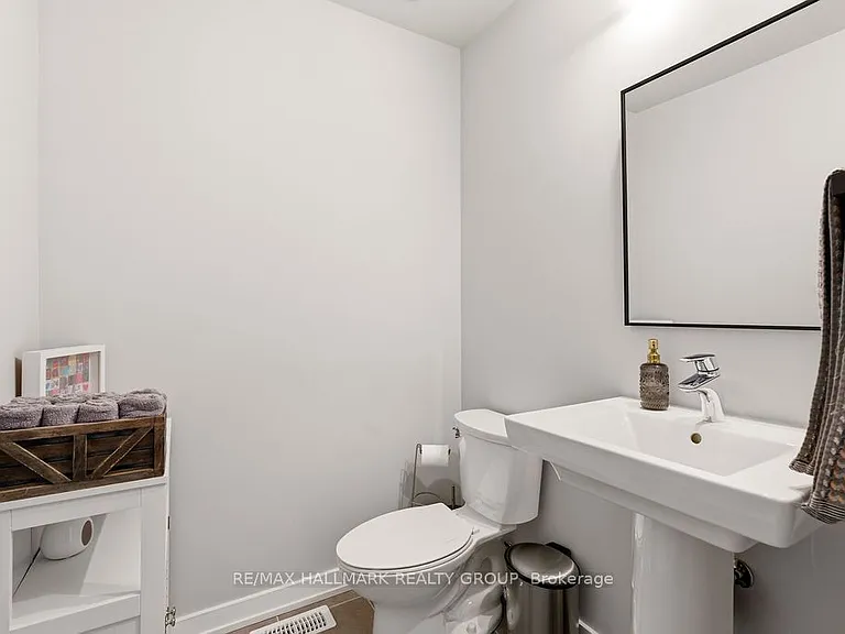 854 Mikinak Rd — Photo 24