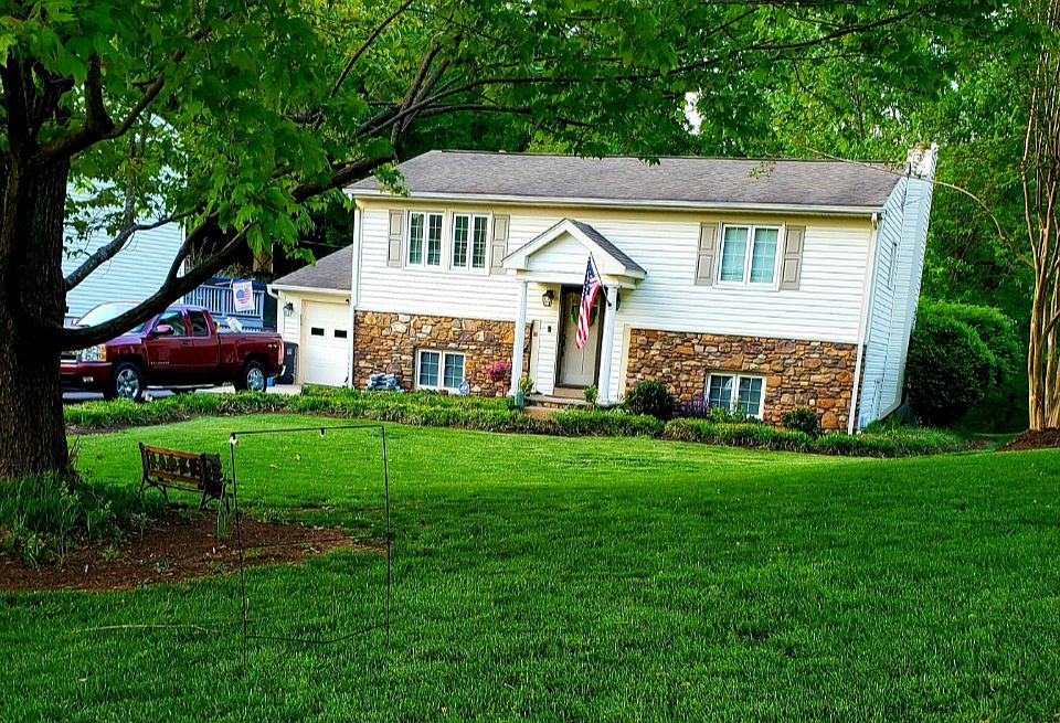 1st image of 1602 Glenwood Dr SE