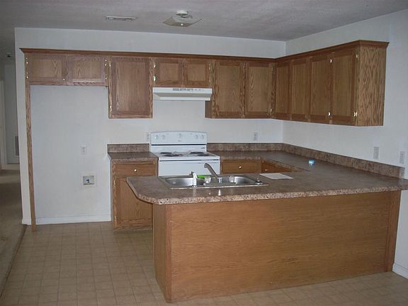 5th image of 811 N 9th Ave
