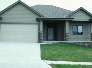 1427 Callahan Dr, Council Bluffs, IA 51503