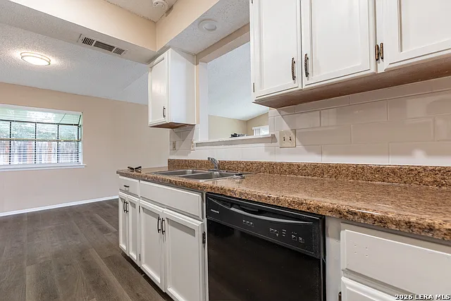 5814 Pineway St — Photo 13