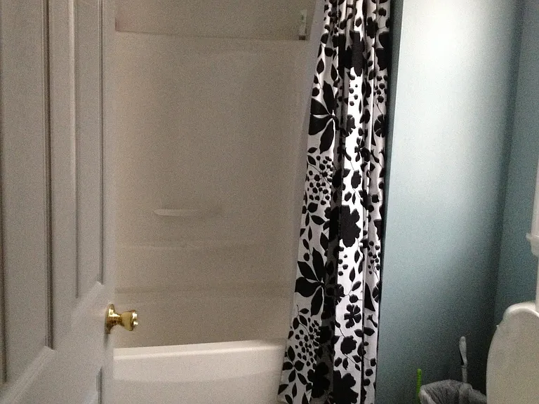 710 W 3rd St #2 — Photo 7