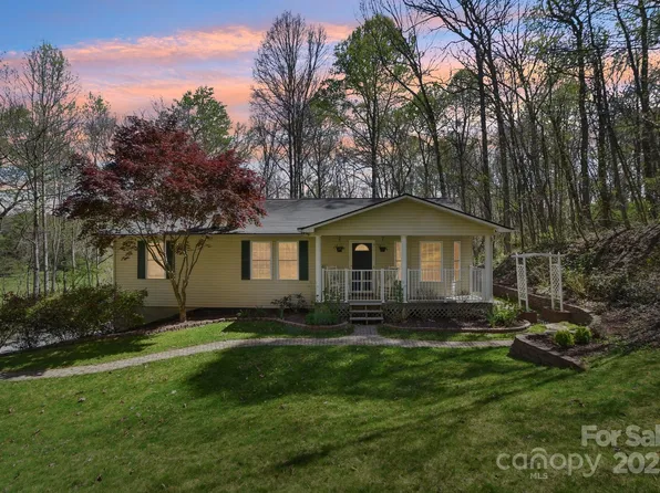 53 Haly Ho Dr, Candler, NC 28715