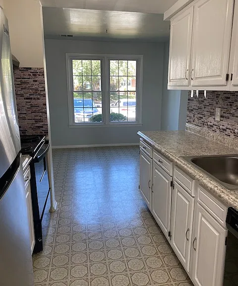 9128 Wharton Ct — Photo 5