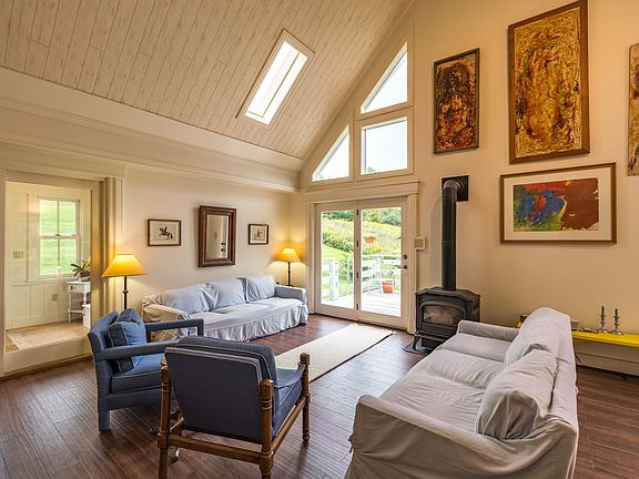 30 Barberry Hill Road