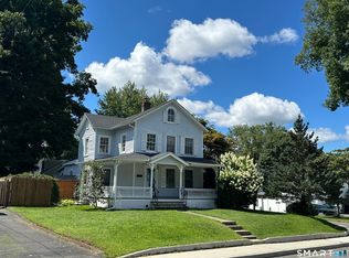 90 Spring Hill Ave, Norwalk, CT 06850