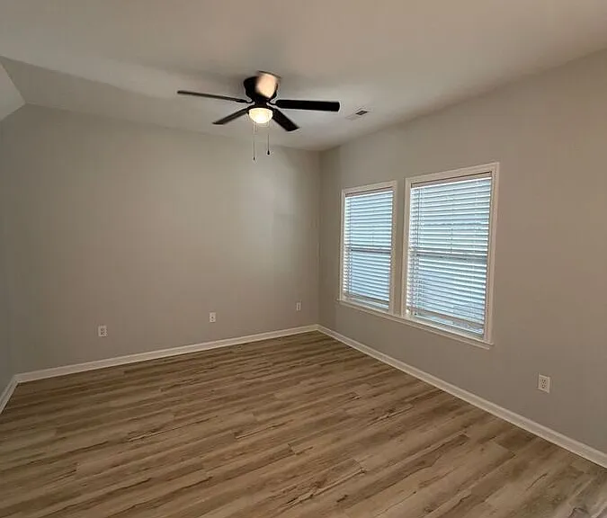 1033 Masons Place Cir #B — Photo 8