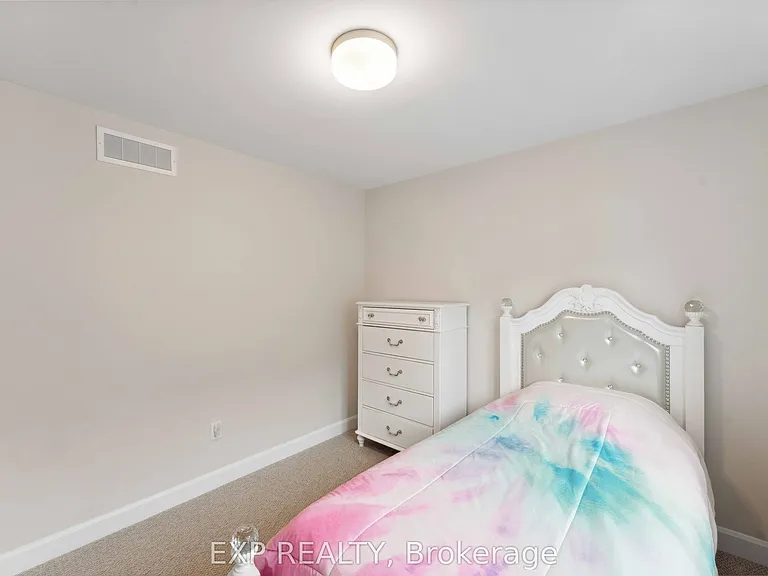 934 Clarkia St — Photo 8