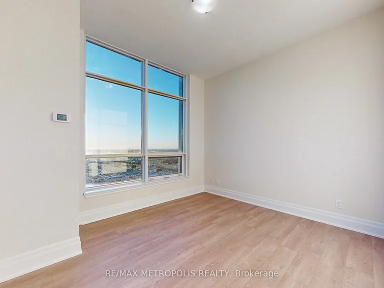 9075 Jane St #Penthouse 08 — Photo 20