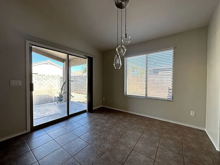 11820 W Banff Ln — Photo 7
