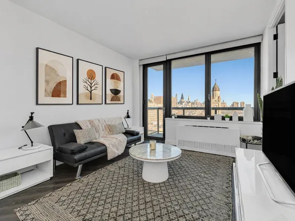 250 E Houston St, New York, NY
