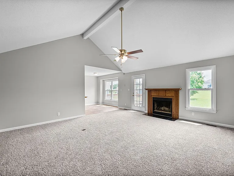 202 Tuscon Ct — Photo 4