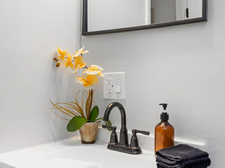3804 Memorial Blvd #11 — Photo 9