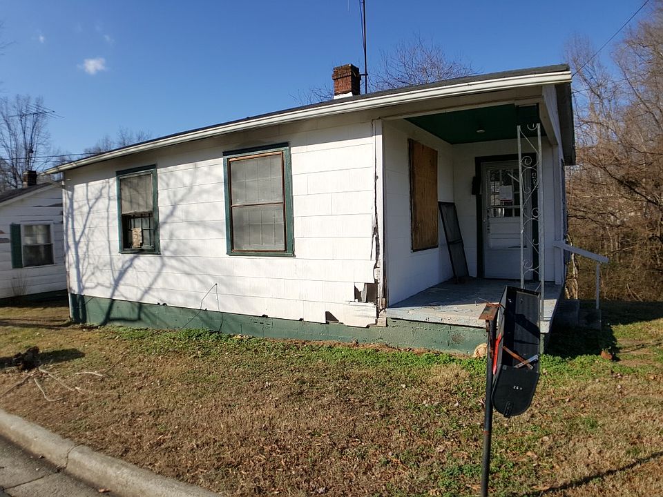 1st image of 492 N Washington Ave